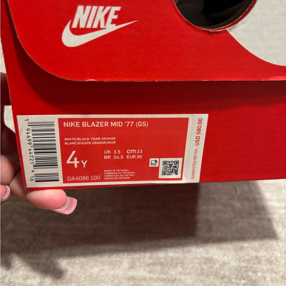 Nike Blazer Mid '77 GS in White, Black kids sz 4youth - Picture 2 of 4